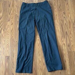 Men’s Dockers Signature khaki straight fit pant in navy pinstripe, size 34/34